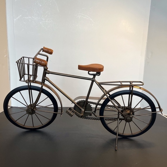 Vintage Metal Craft Bicycle with Wood Seat Display - Picture 10 of 10